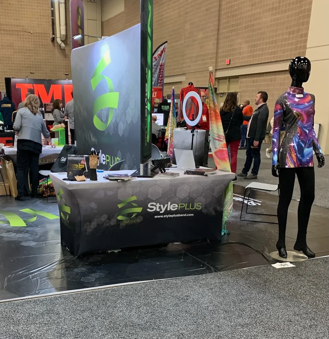 custom table covers